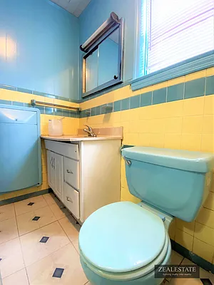 Rented by ZealEstate Group Inc | media 14