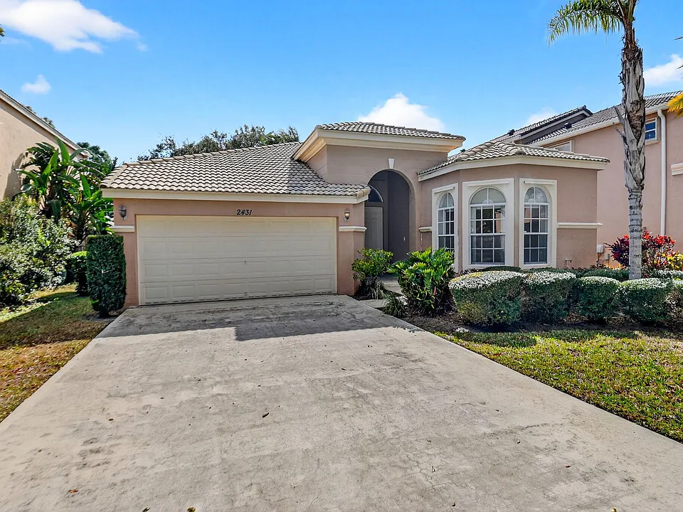 2431 Westmont Dr