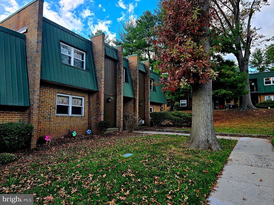 1st image of 203 Meadowview Ln #203