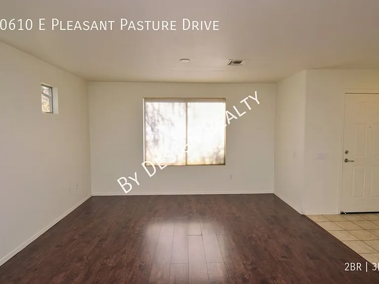 10610 E Pleasant Pasture Dr — Photo 7