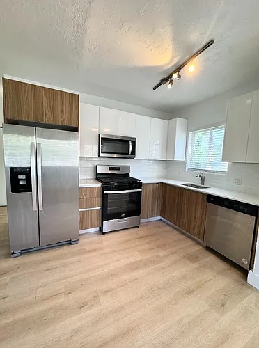 1035 9th St #11 Photo 1