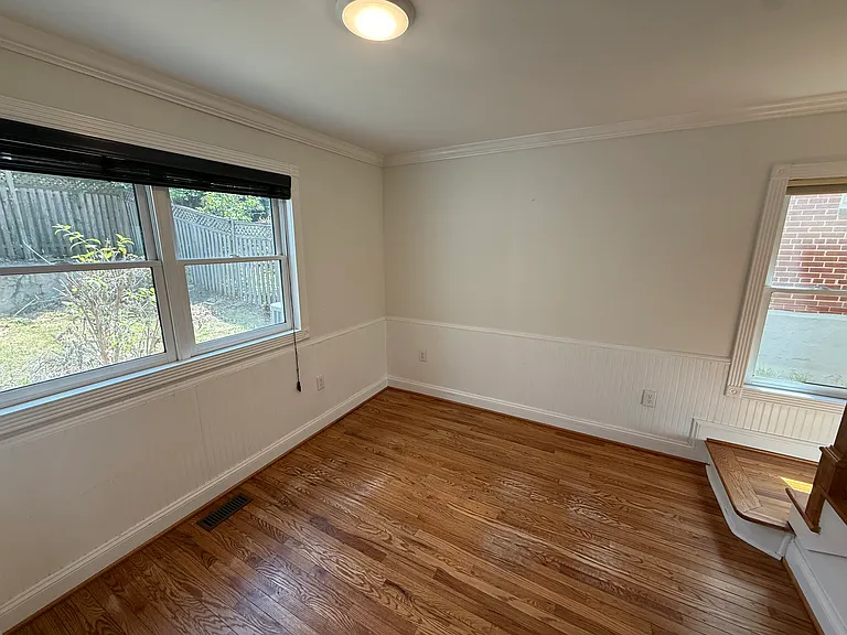 28 Walnut St NW — Photo 13