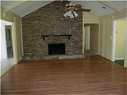 5th image of 304 Northwood Dr