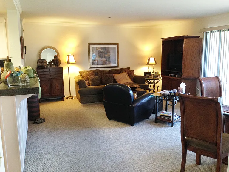 Del Monte Dr — Photo 5