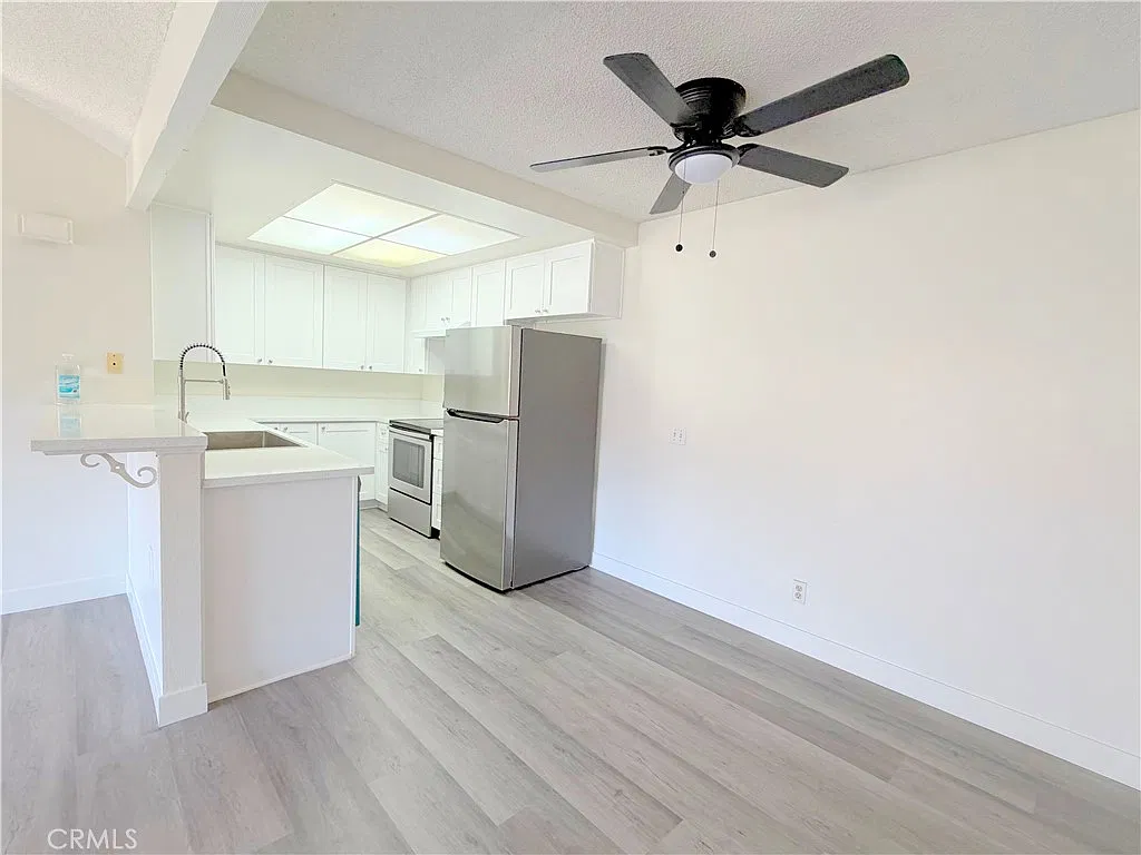 2 bed, 892 sqft, $2,395 — Photo 4