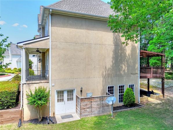 1615 Mount McKinley Dr, Grayson, GA 30017