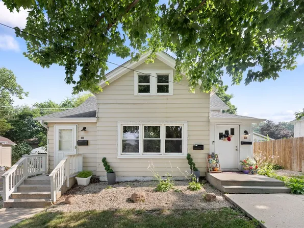 333 E Lincoln Ave, Barrington, IL 60010