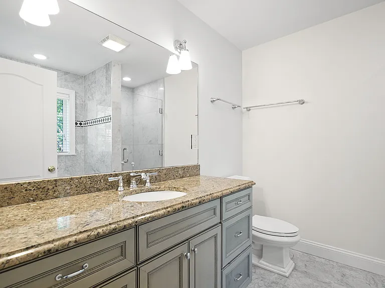 25 Decatur St #B — Photo 20