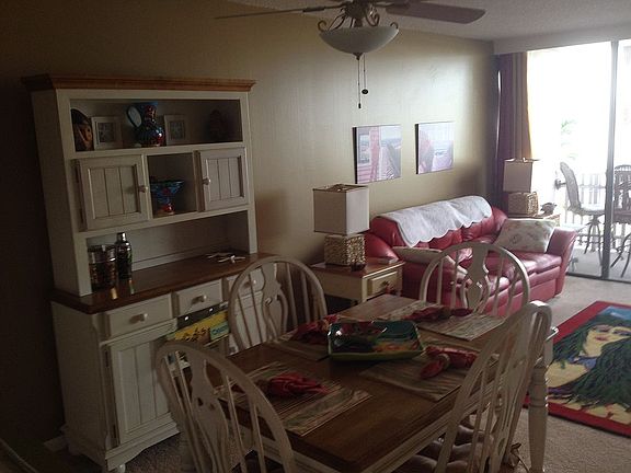 DINING ROOM/LIVING ROOM