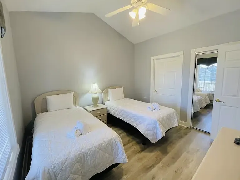 4883 Luster Leaf Cir #403 — Photo 17