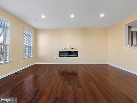 4th image of 9515 Westerdale Dr