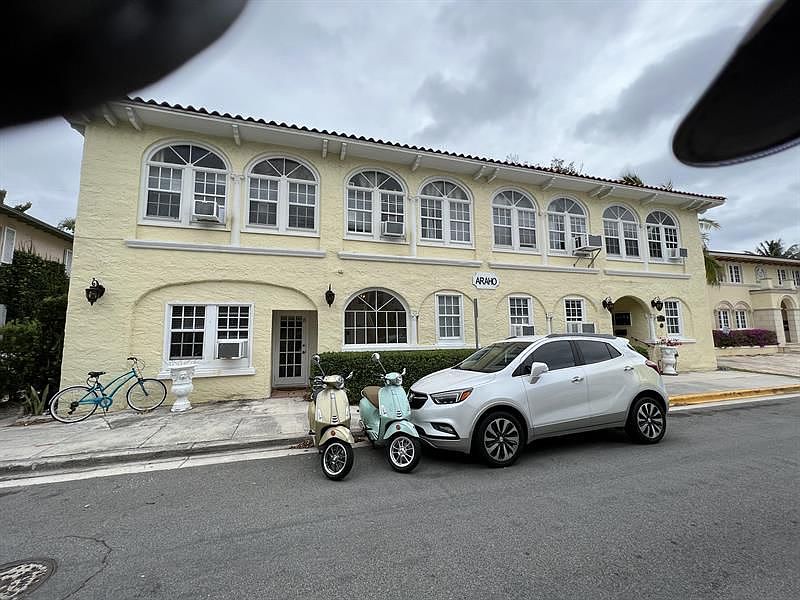 1st image of 253 W Oleander Ave #8