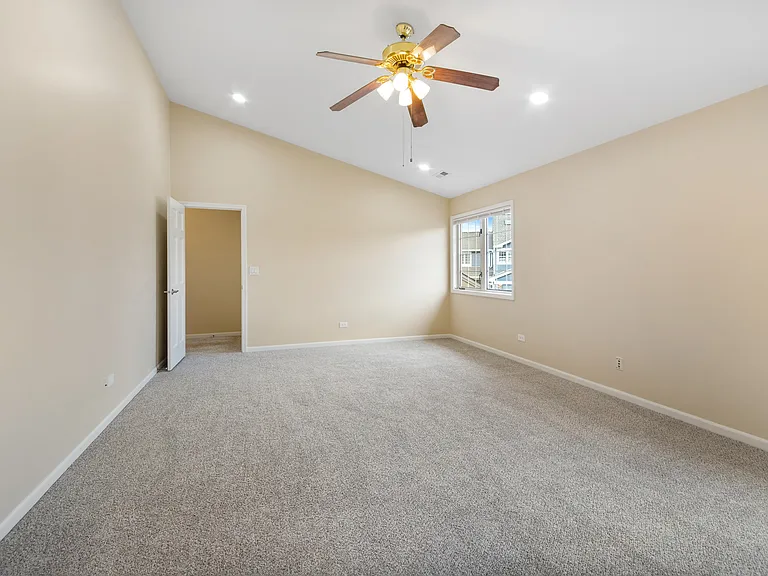 507 W Parkside Dr — Photo 10