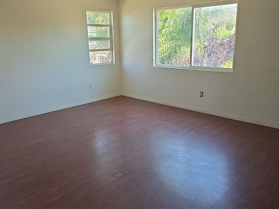 4th image of 4435 Cove St
