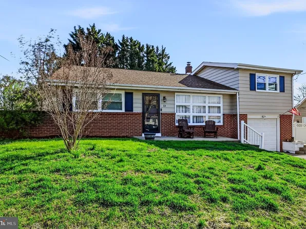 13 Paisley Dr, Wilmington, DE 19808