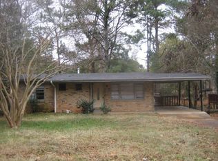 1169 Evelyn Dr, Forest Park, GA 30297
