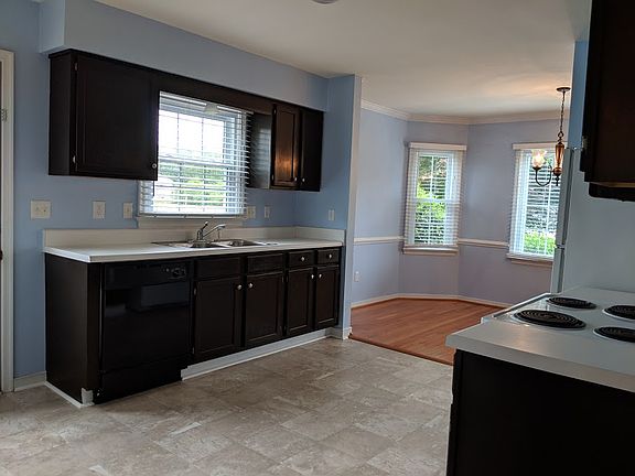 4th image of 8363 Curnow Dr