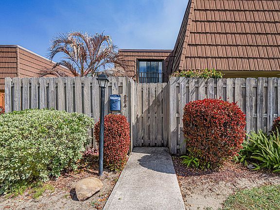 2nd image of 1166 6th Avenue #20a