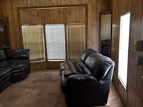4th image of 2433 Brixton Dr
