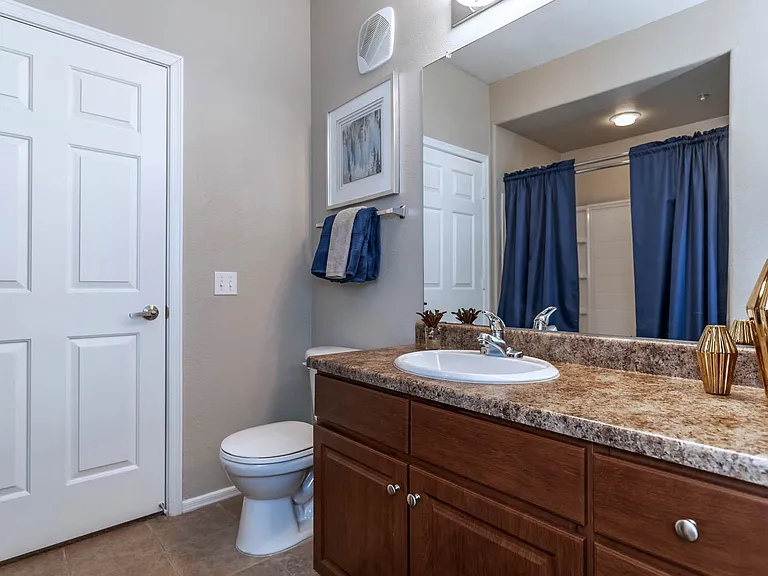 2c2 1140 SQFT 2 Bed 2 Bath