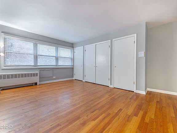 3rd image of 4623 N Paulina St #104