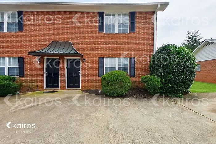 150 Deer Pkwy — Photo 1