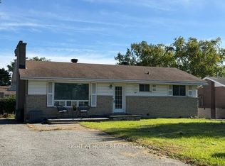 24 Largo Cres S, Ottawa, ON K2G3C7