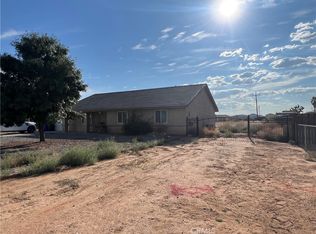 14990 Nanticoke Rd, Apple Valley, CA 92307