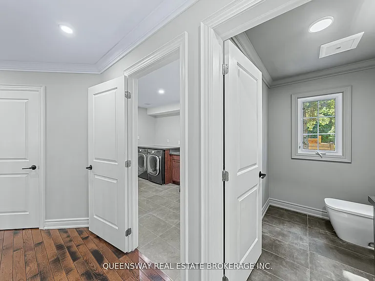 619 Culler Mews — Photo 21