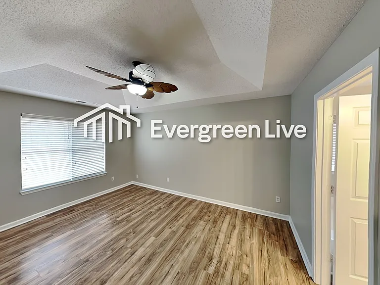 1356 Crestridge Ln — Photo 9
