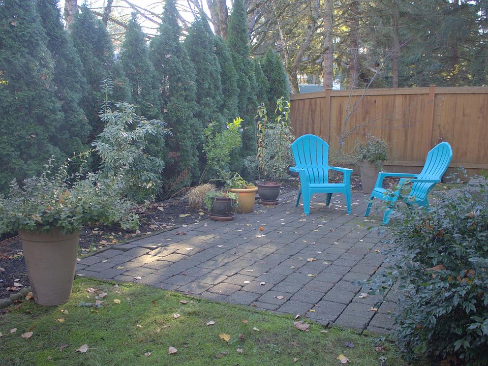 2nd image of 490 Newport Way NW