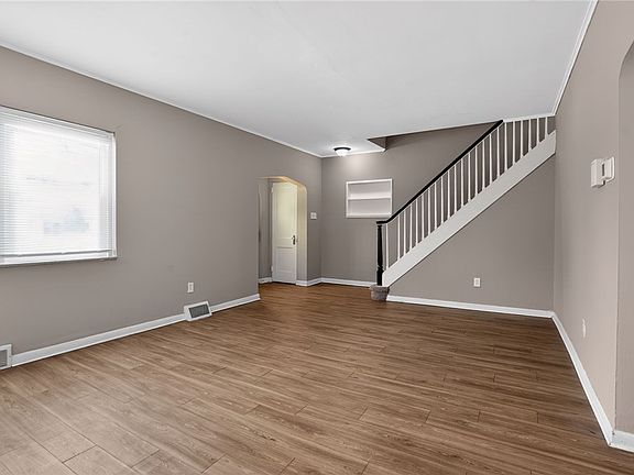 4th image of 316 Highland Rd