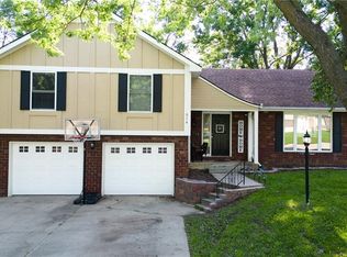 514 W Stonecrest Cir, Saint Joseph, MO 64506