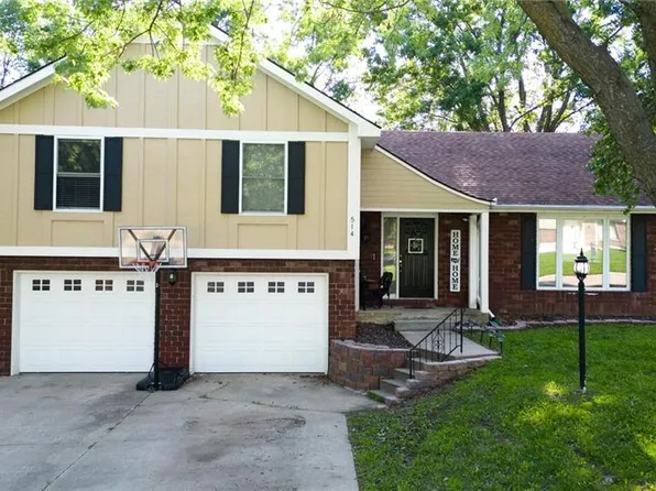 514 W Stonecrest Cir, Saint Joseph, MO 64506