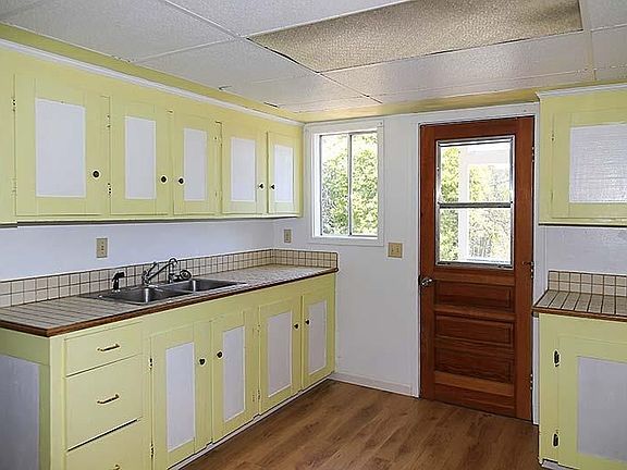 3rd image of 20425 California St