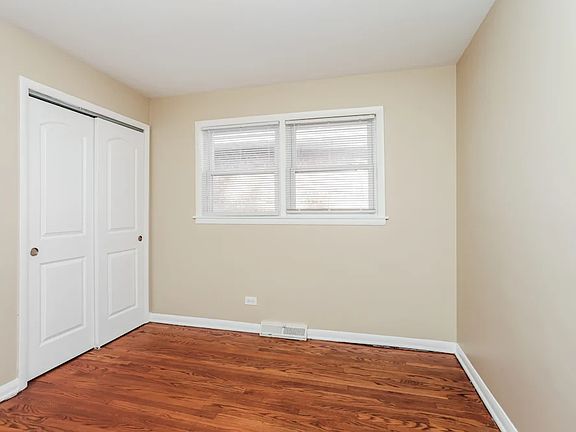 4th image of 9552 S Sacramento Ave