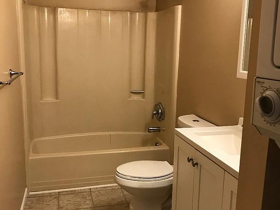 199 Waterville Street #4 Bathroom