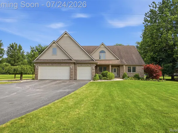 37361 Judd Rd, New Boston, MI 48164