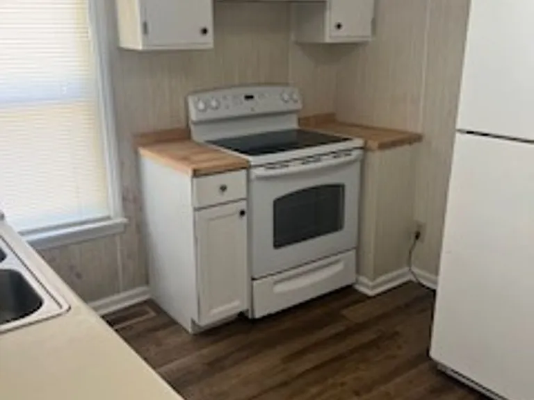 1508 Bay St — Photo 9
