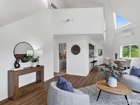 5th image of 4246 James Street