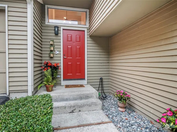 11404 102nd Court NE #25, Kirkland, WA 98033