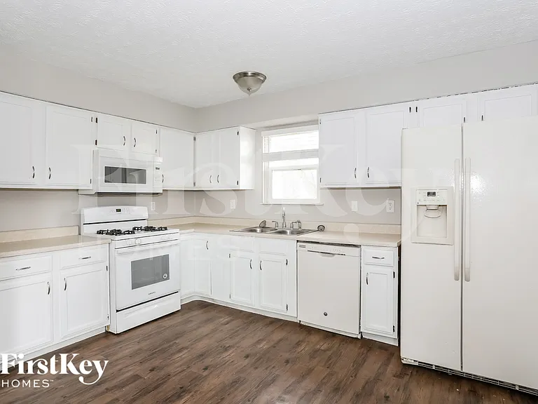560 Corral Gate Ct — Photo 8