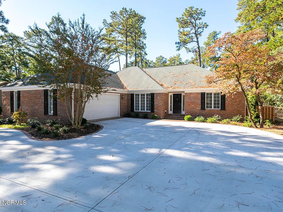 1st image of 55 Rockland Ln