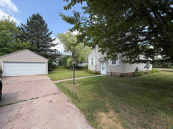 5th image of 1108 Prospect Ave