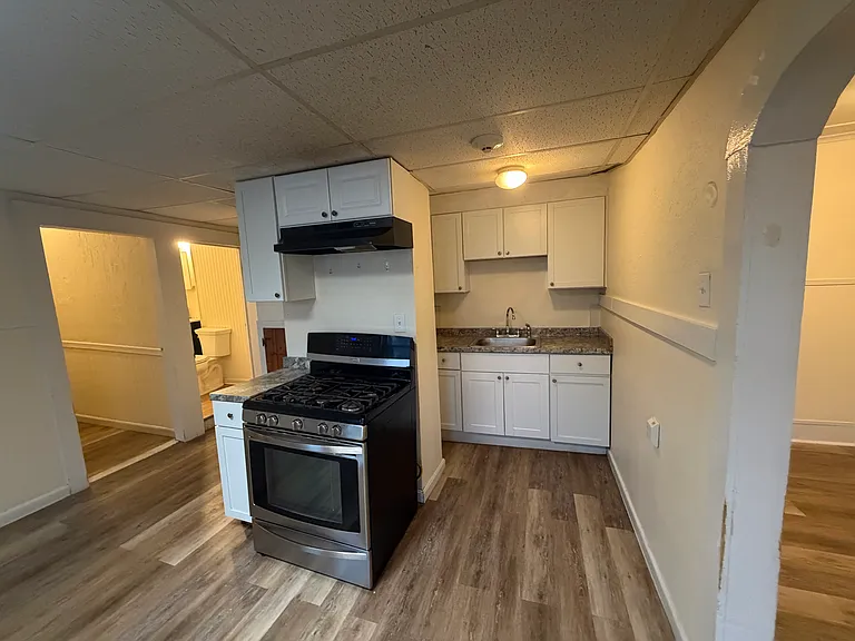 35-37 Fulton St #2 — Photo 2