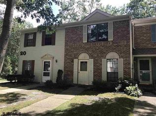 35 Greenwich Dr, Absecon, NJ 08205