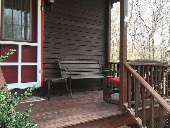 4th image of 12 Cantines Island Ln