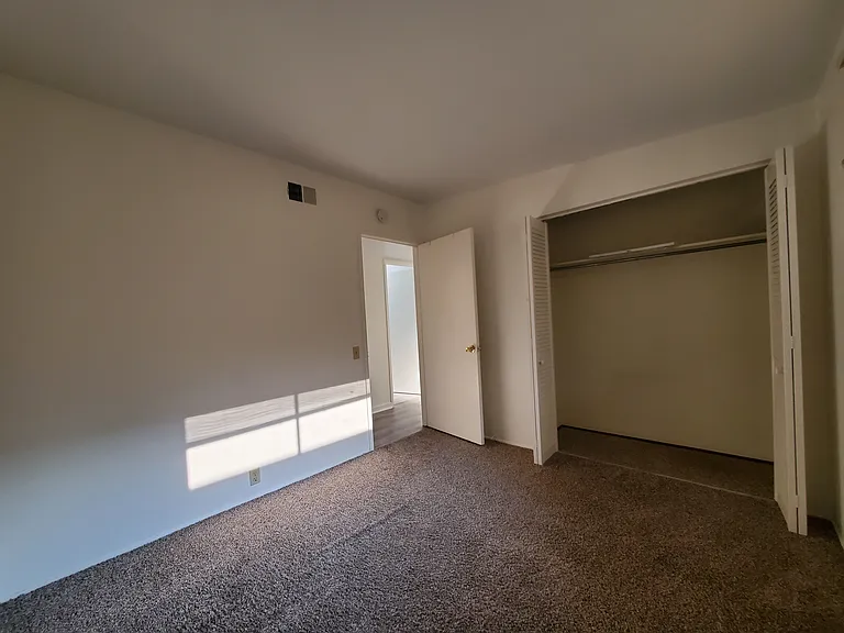 630 Isla Pl — Photo 4