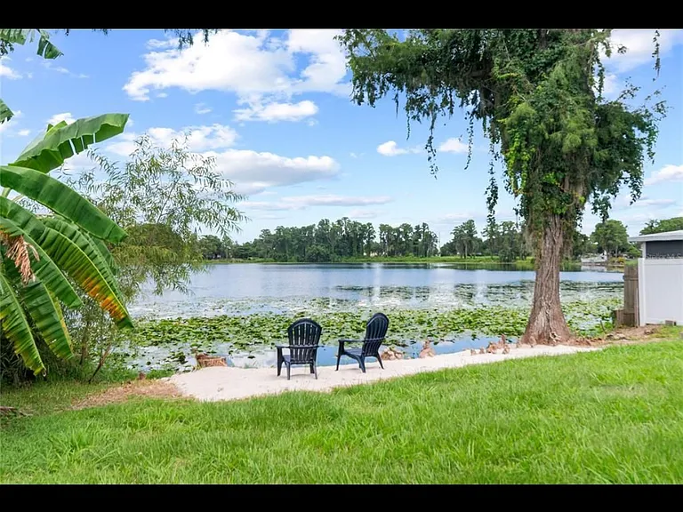 840 Bethune Dr — Photo 4