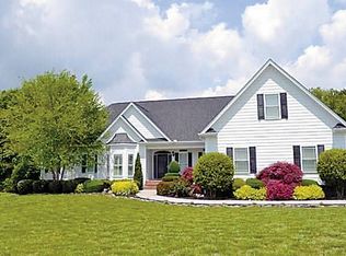 129 Big Oak Dr, Dandridge, TN 37725